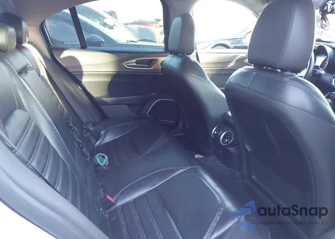 2017 Alfa Romeo Giulia Ti Rwd z USA, uszkodzony, nr VIN ZARFAECN7H7542345